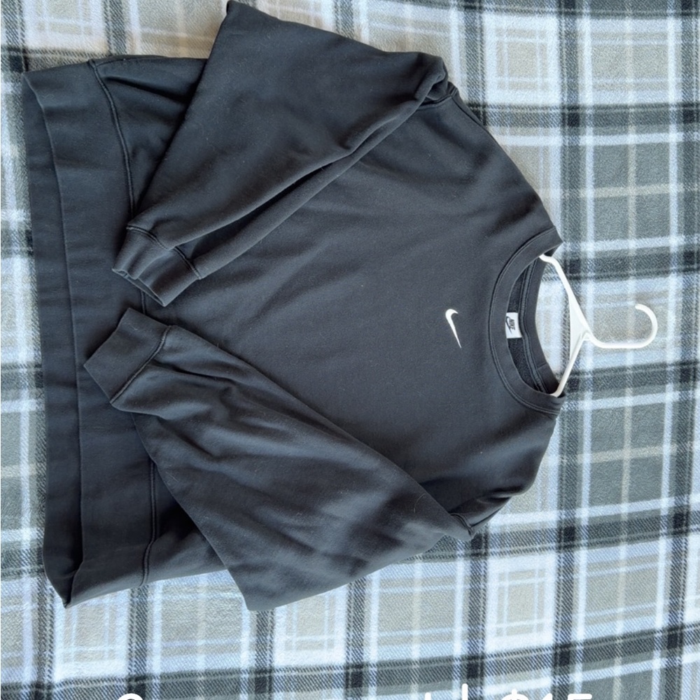 Nike Black Crewneck Sweatshirt